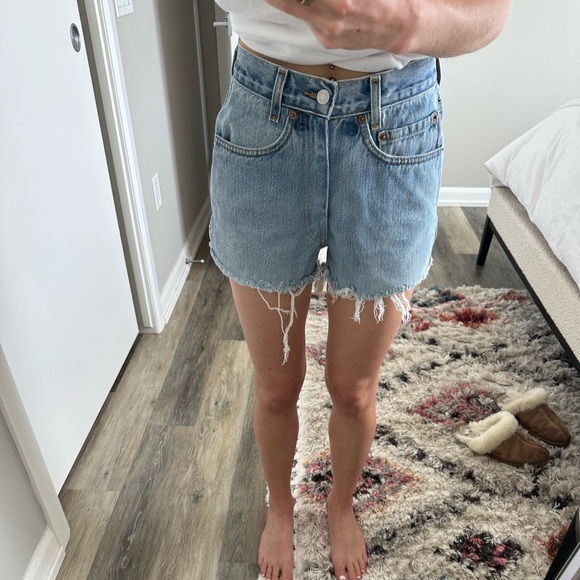 Vintage Levi’s Jean Shorts - Picture 2 of 6